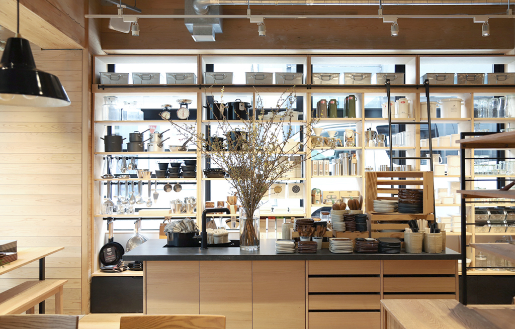 JIYUGAOKA FLAGSHIP STORE - MOMO NATURAL