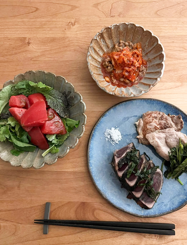 アルダー材テーブルの食卓